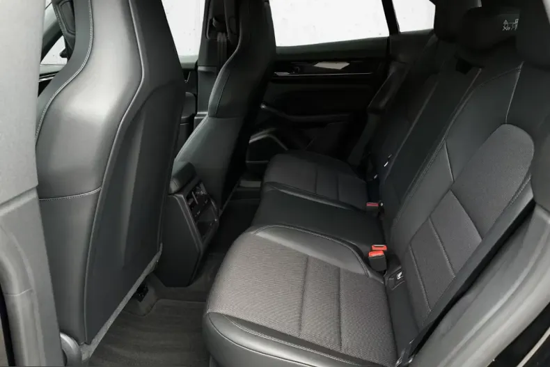 Porsche Macan din 2025 cu 5.450 km - oferta POR209751 - foto 12