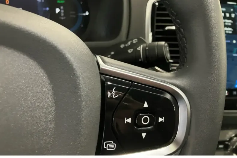 Volvo XC90 din 2024 cu 23.887 km - oferta VOL209757 - foto 17