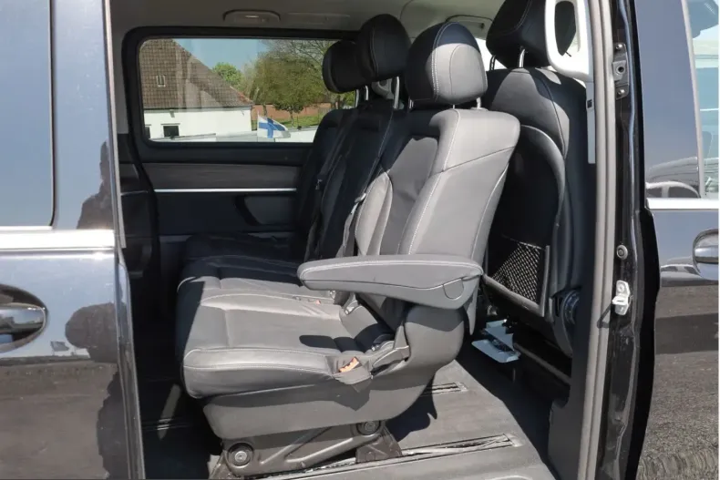 Mercedes-Benz V 300 (Clasa V) din 2025 cu 33.132 km - oferta MER209758 - foto 11