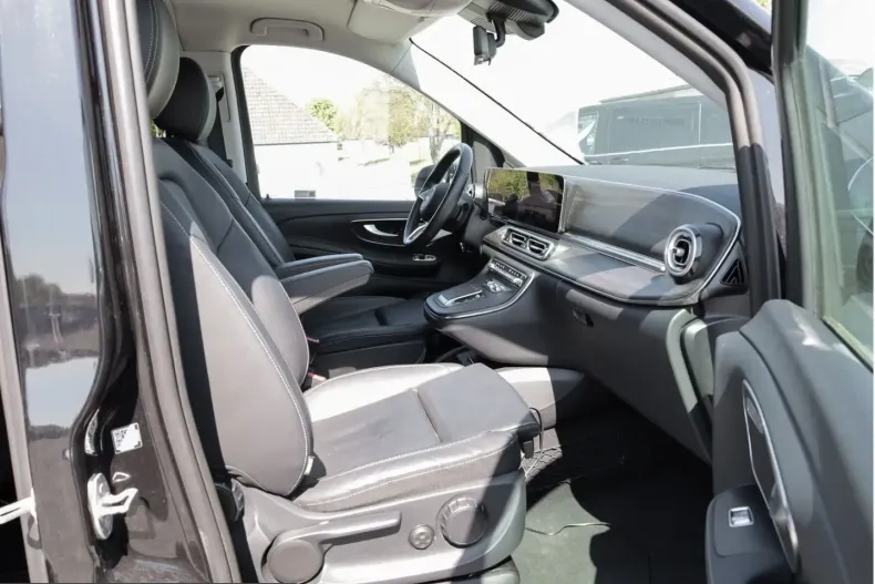 Mercedes-Benz V 300 (Clasa V) din 2025 cu 33.132 km - oferta MER209758 - foto 12