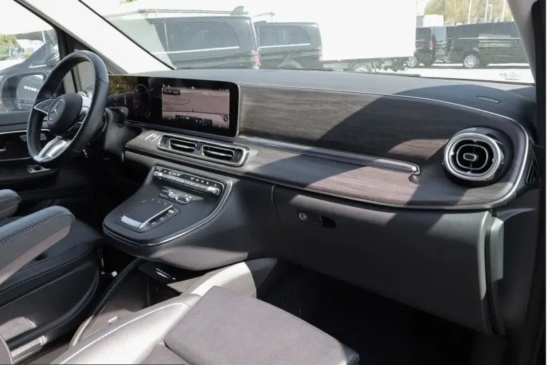 Mercedes-Benz V 300 (Clasa V) din 2025 cu 33.132 km - oferta MER209758 - foto 13