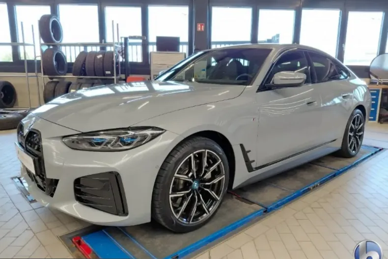 BMW i4 (Seria 4) din 2024 cu 45.500 km - oferta BMW209762 - foto 1