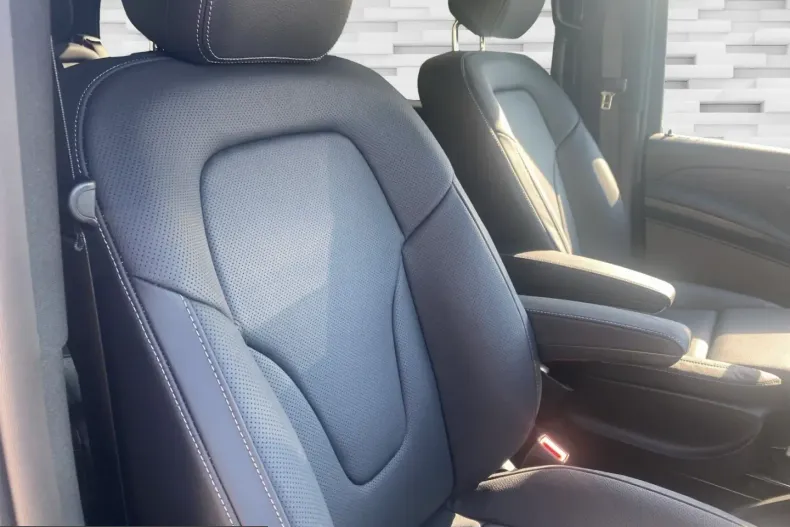 Mercedes-Benz V 300 (Clasa V) din 2025 cu 9.400 km - oferta MER209765 - foto 12