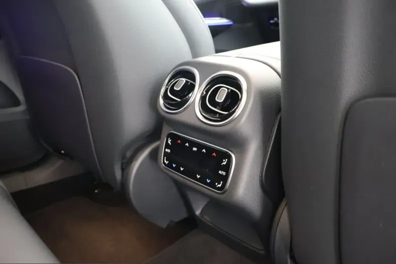 Mercedes-Benz GLC 300 (Clasa GLC) din 2023 cu 1.900 km - oferta MER209771 - foto 20