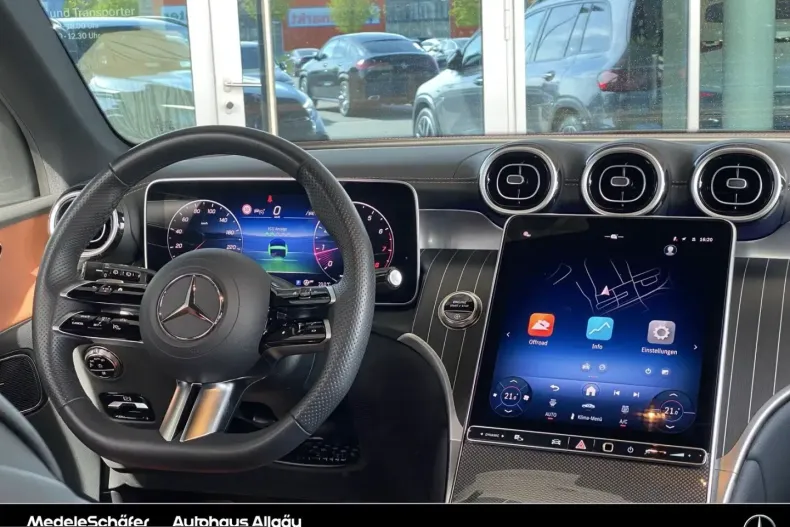 Mercedes-Benz GLC 200 (Clasa GLC) din 2025 cu 15.255 km - oferta MER209774 - foto 6