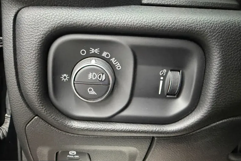 Dodge RAM din 2023 cu 49.226 km - oferta DOD209776 - foto 36