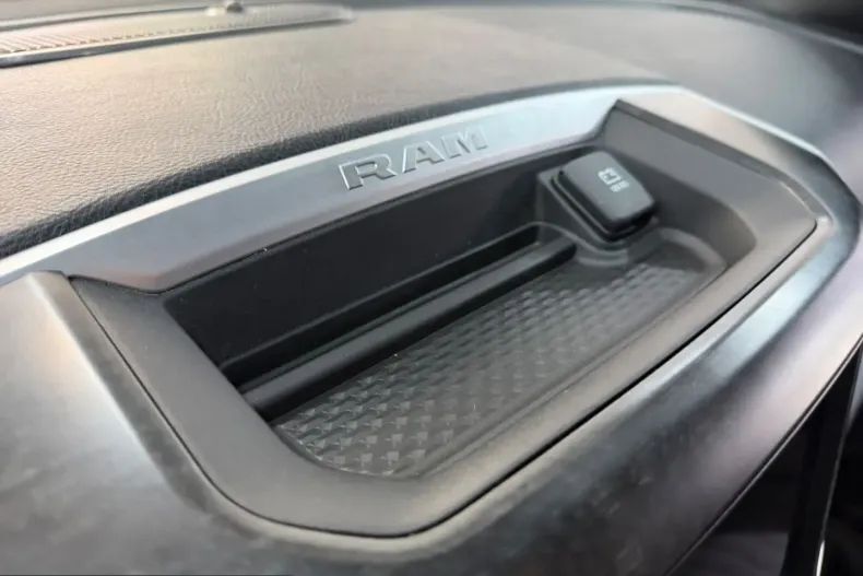 Dodge RAM din 2023 cu 49.226 km - oferta DOD209776 - foto 50