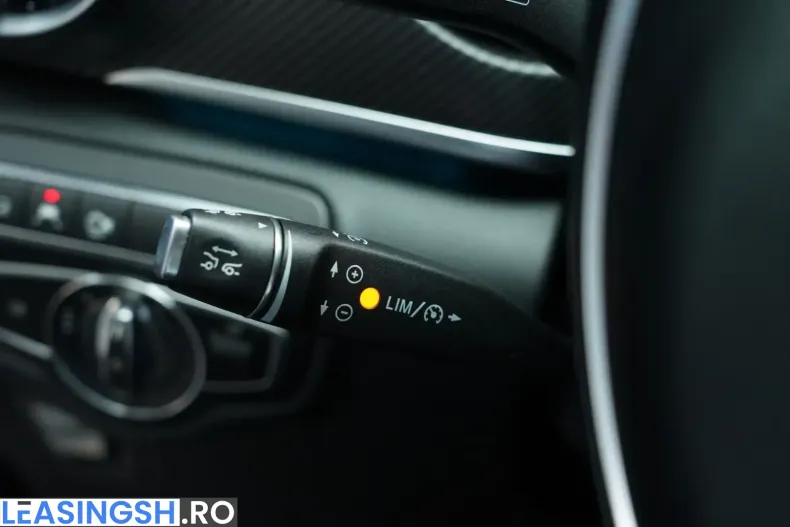 Mercedes-Benz V 300 (Clasa V) din 2022 cu 47.920 km - oferta MER209784 - foto 35