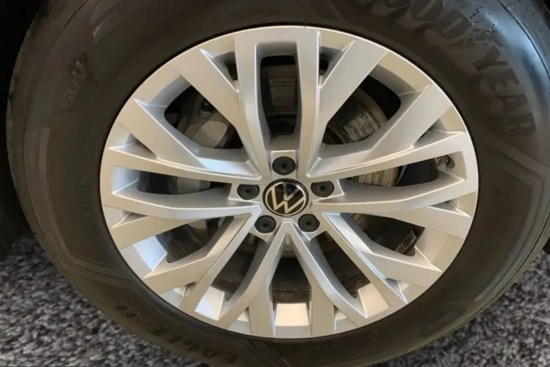 Volkswagen Touareg din 2025 cu 15.300 km - oferta VOL209789 - foto 7