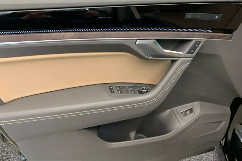 Volkswagen Touareg din 2025 cu 15.300 km - oferta VOL209789 - foto 9
