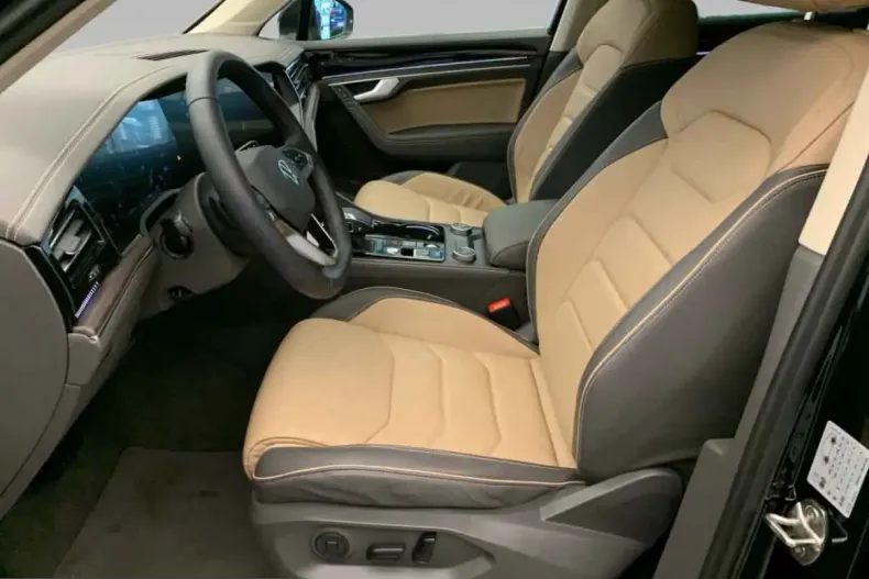 Volkswagen Touareg din 2025 cu 15.300 km - oferta VOL209789 - foto 10