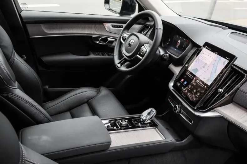 Volvo XC90 din 2025 cu 16.600 km - oferta VOL209790 - foto 4