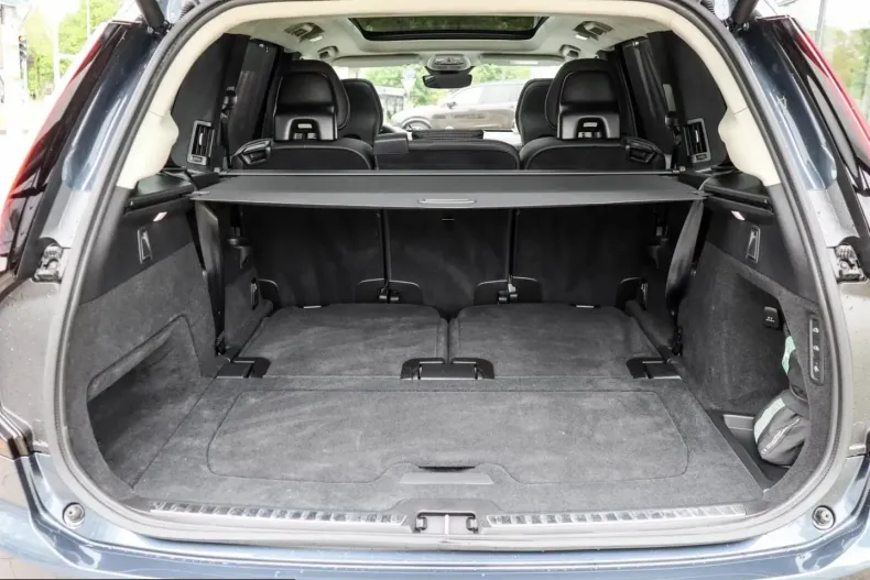 Volvo XC90 din 2025 cu 16.600 km - oferta VOL209790 - foto 9