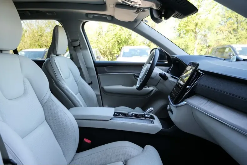 Volvo XC90 din 2025 cu 19.963 km - oferta VOL209799 - foto 16