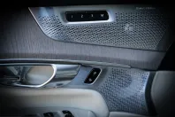 Volvo XC90 din 2025 cu 19.963 km - oferta VOL209799 - foto 22
