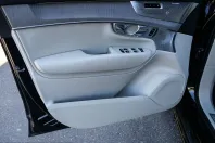 Volvo XC90 din 2025 cu 19.963 km - oferta VOL209799 - foto 23