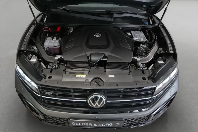 Volkswagen Touareg din 2024 cu 23.294 km - oferta VOL209800 - foto 4