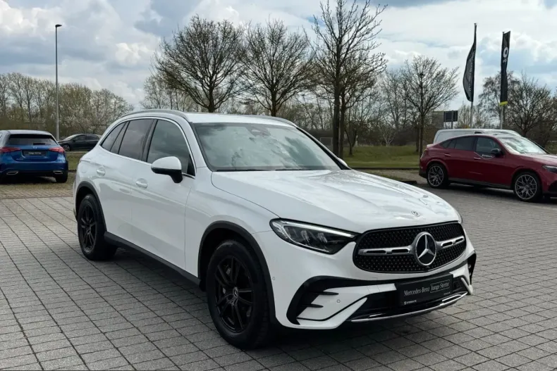 Mercedes-Benz GLC 200 (Clasa GLC) din 2023 cu 28.800 km - oferta MER209810 - foto 2