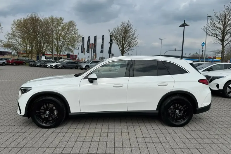 Mercedes-Benz GLC 200 (Clasa GLC) din 2023 cu 28.800 km - oferta MER209810 - foto 6