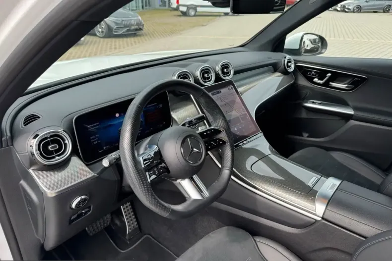 Mercedes-Benz GLC 200 (Clasa GLC) din 2023 cu 28.800 km - oferta MER209810 - foto 8