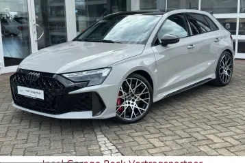 Audi RS3 din 2025 - oferta AUD209818