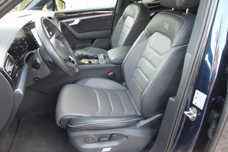 Volkswagen Touareg din 2024 cu 29.524 km - oferta VOL209825 - foto 3