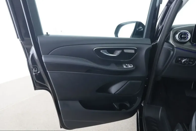 Mercedes-Benz V 300 (Clasa V) din 2025 cu 18.600 km - oferta MER209828 - foto 13