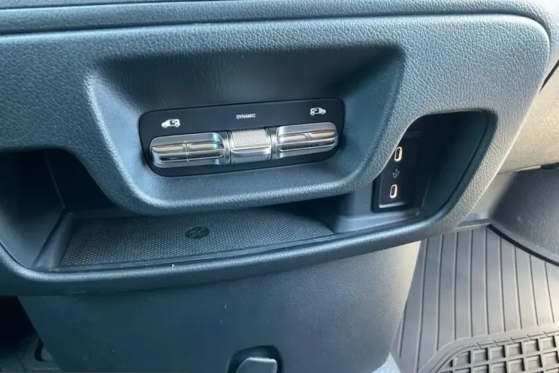 Mercedes-Benz Vito din 2025 cu 9.000 km - oferta MER209836 - foto 19