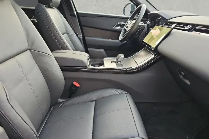 Land Rover Range Rover Velar din 2025 cu 6.000 km - oferta LAN209849 - foto 4