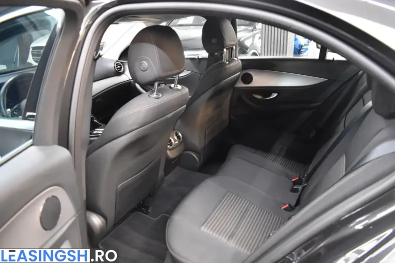 Mercedes-Benz E 300 (Clasa E) din 2021 cu 99.800 km - oferta MER209856 - foto 7
