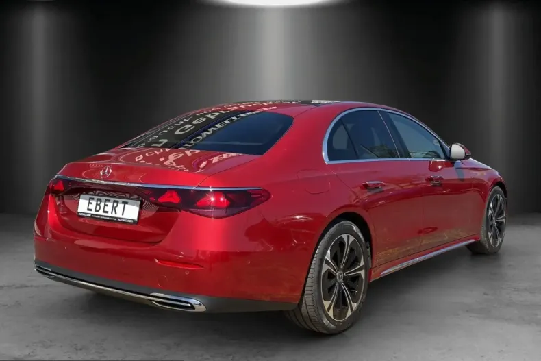 Mercedes-Benz E 400 (Clasa E) din 2022 cu 5.870 km - oferta MER209859 - foto 5