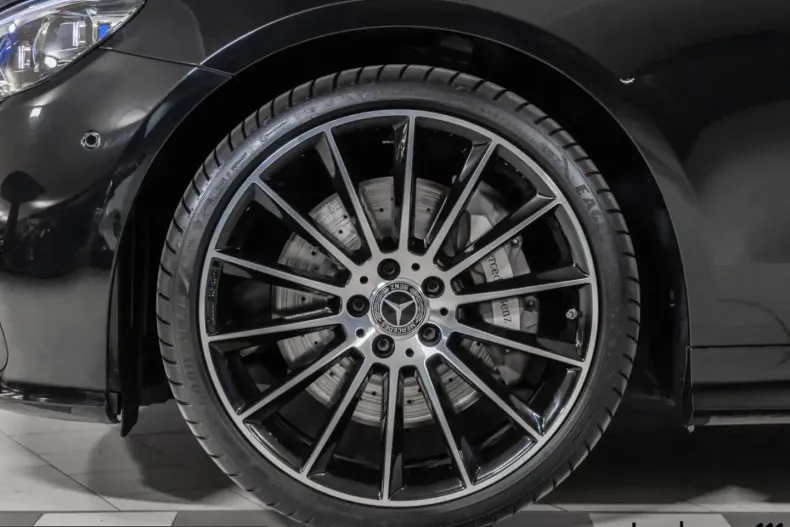 Mercedes-Benz E 450 (Clasa E) din 2023 cu 21.312 km - oferta MER209861 - foto 8