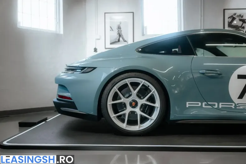 Porsche 911 din 2025 cu 4.450 km - oferta POR209875 - foto 2