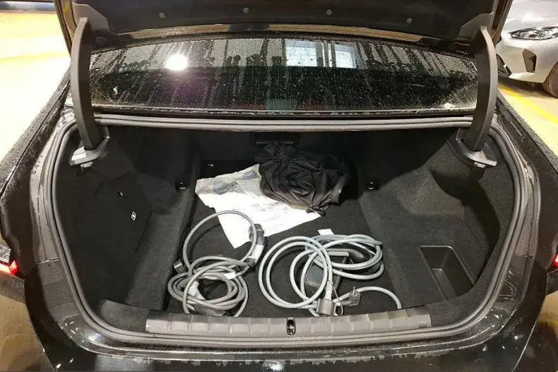BMW 750 (Seria 7) din 2024 cu 11.050 km - oferta BMW209892 - foto 8