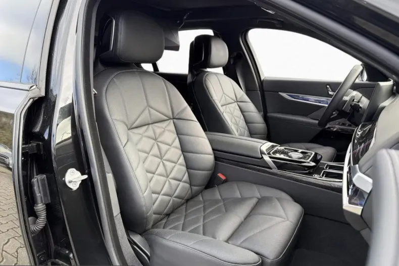 BMW 740 (Seria 7) din 2025 cu 14.384 km - oferta BMW209896 - foto 15