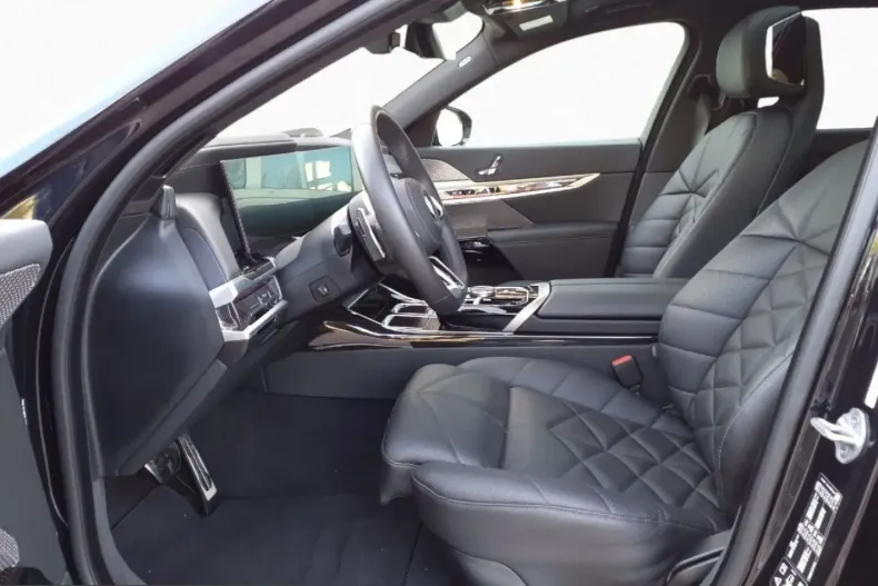 BMW 740 (Seria 7) din 2025 cu 7.030 km - oferta BMW209898 - foto 10