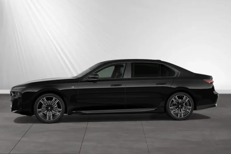 BMW 740 (Seria 7) din 2025 cu 5.200 km - oferta BMW209899 - foto 5