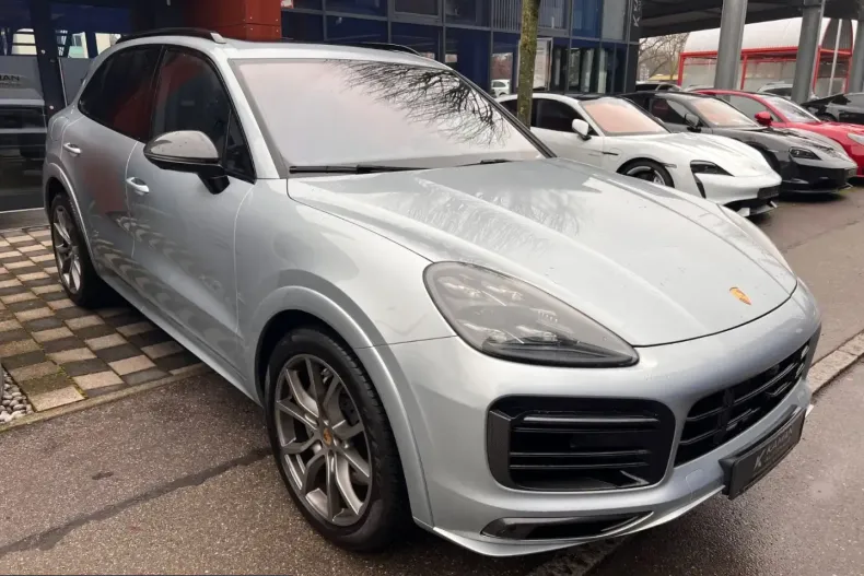 Porsche Cayenne din 2022 cu 9.500 km - oferta POR209901 - foto 3