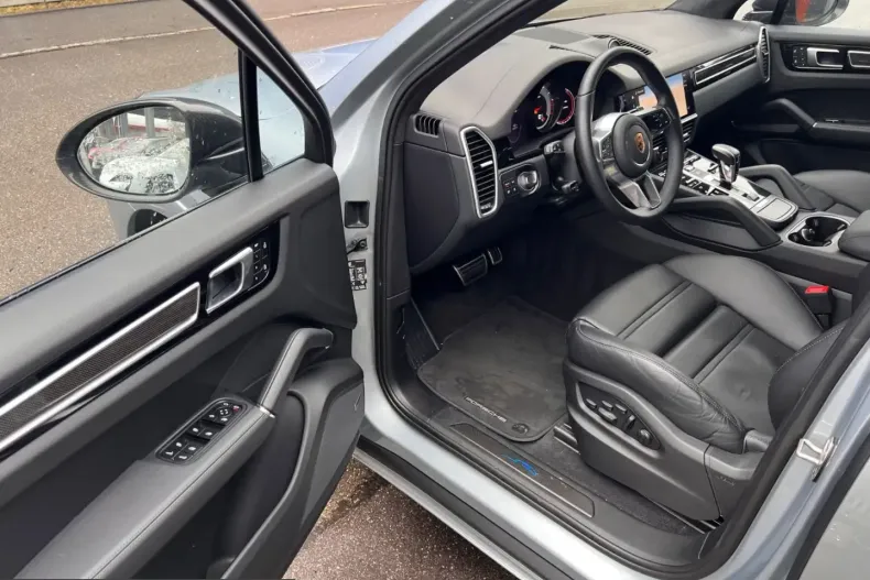 Porsche Cayenne din 2022 cu 9.500 km - oferta POR209901 - foto 4