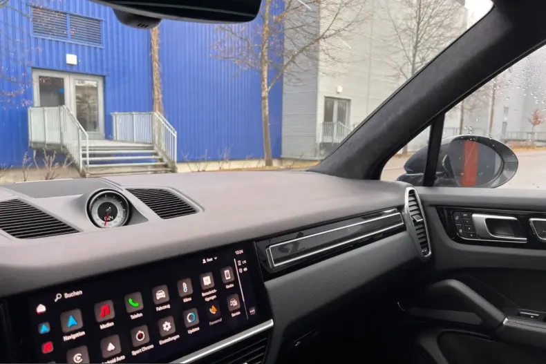 Porsche Cayenne din 2022 cu 9.500 km - oferta POR209901 - foto 9