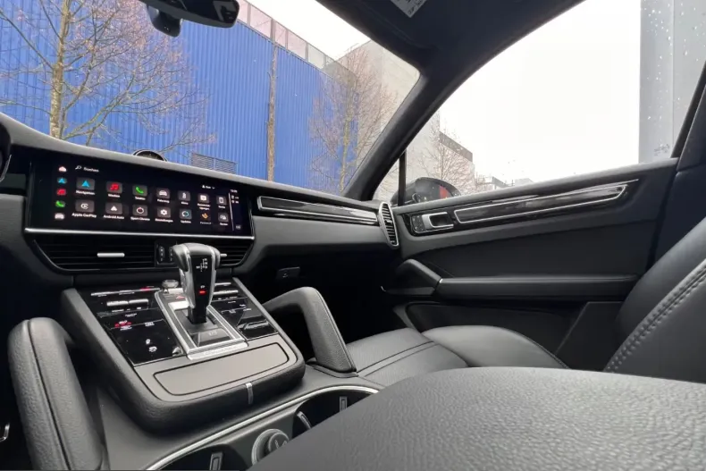 Porsche Cayenne din 2022 cu 9.500 km - oferta POR209901 - foto 12