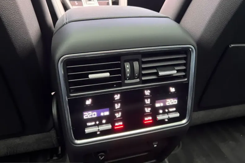 Porsche Cayenne din 2022 cu 9.500 km - oferta POR209901 - foto 19