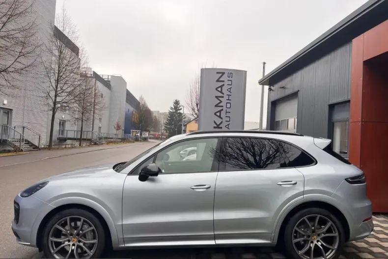 Porsche Cayenne din 2022 cu 9.500 km - oferta POR209901 - foto 26
