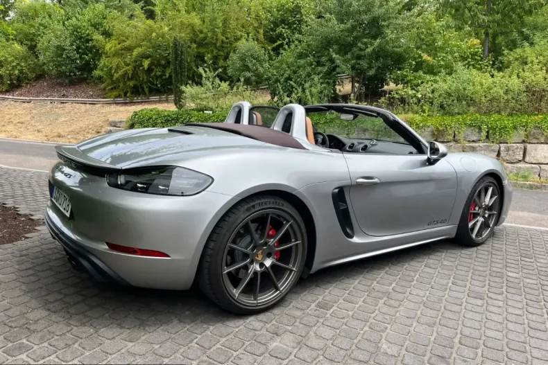 Porsche Boxster din 2023 cu 19.800 km - oferta POR209902 - foto 4