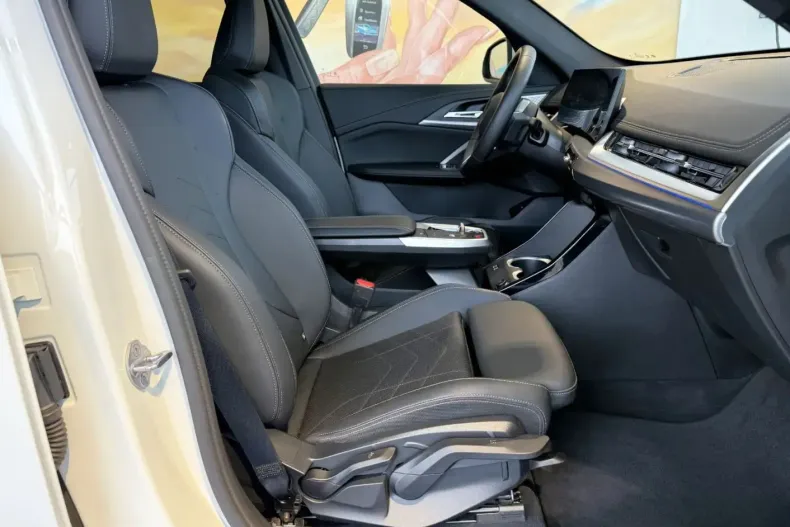 BMW iX1 (Seria X) din 2024 cu 48.000 km - oferta BMW209903 - foto 5
