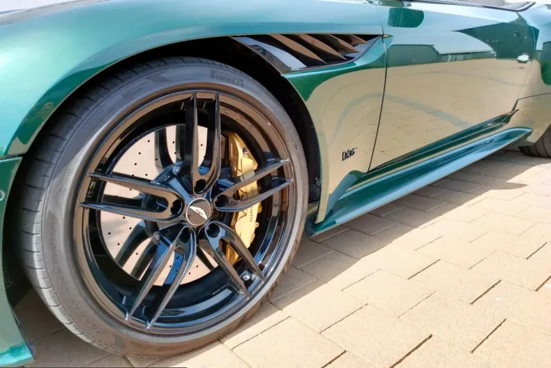 Aston Martin DBS din 2023 cu 22.760 km - oferta AST209905 - foto 9