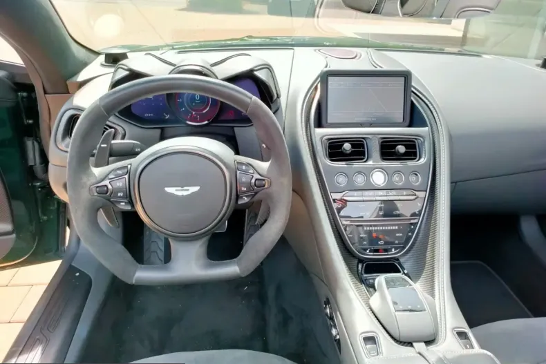 Aston Martin DBS din 2023 cu 22.760 km - oferta AST209905 - foto 14