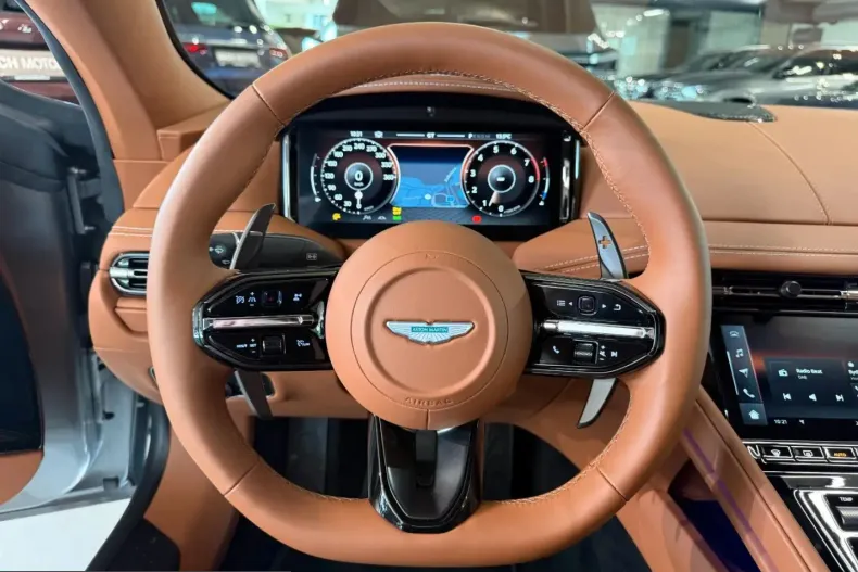 Aston Martin DB12 din 2025 cu 2.000 km - oferta AST209906 - foto 14
