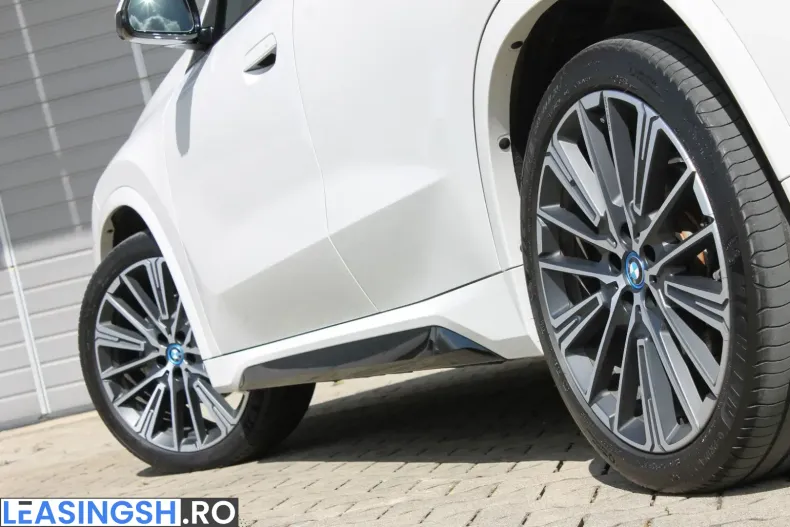 BMW iX1 (Seria X) din 2024 cu 23.829 km - oferta BMW209907 - foto 8