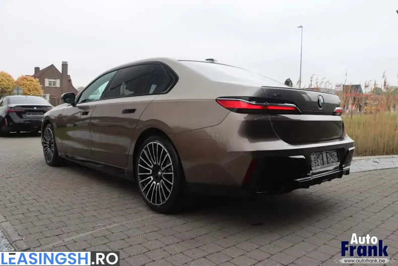BMW 740 (Seria 7) din 2023 cu 14.223 km - oferta BMW209910 - foto 4